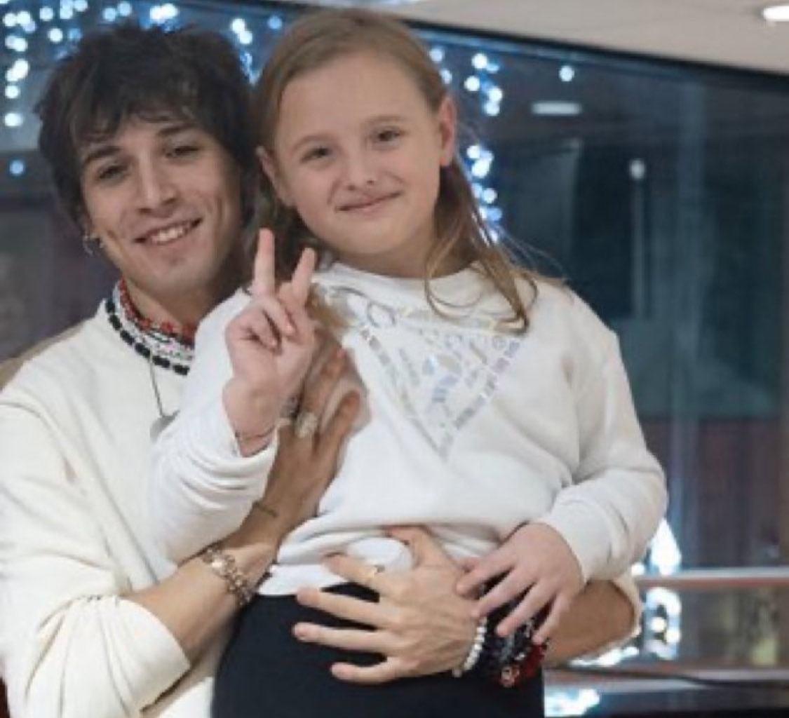 unaacasissimo's tweet image. SENTITE😭😭