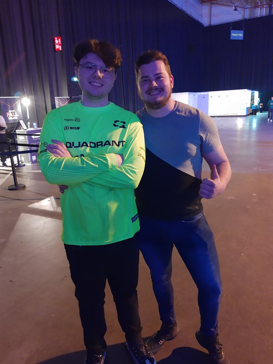 MisterIronGami1's tweet photo. Amazing first day of rlcs. Met a couple of Amazing persons and players. Hope to meet even more tomorrow. #RLCS #FallMajor https://t.co/Vz3lUwd0FV