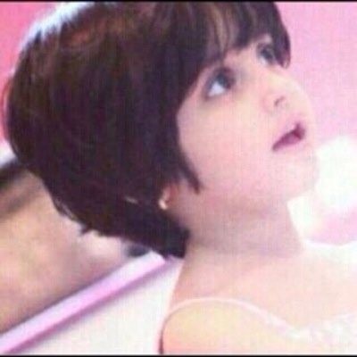 هي كالفراشة أينما أحلت ابتهج الكون برقتها، 💜