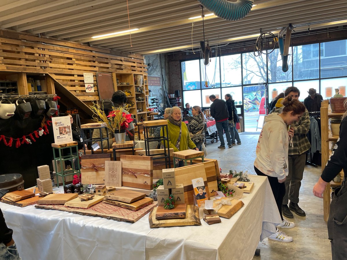 OurCornerstones's tweet photo. The Cherry Street Holiday Party & Market is in full swing! ππ§Ί
We'll be here until 4:00 today. If you can't make it, you can still support #BuildTrybe by taking part in our online raffle to win a package of goodies from local artists and vendors! https://t.co/VZtLbHJzGY https://t.co/9nNKLmagr3