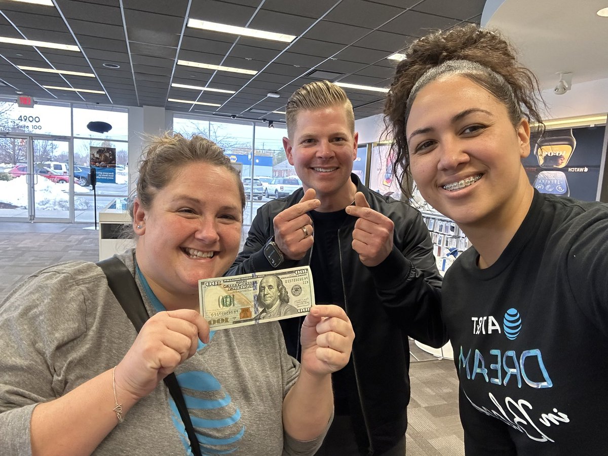 KikiChadbourne's tweet photo. Kimberly is my first RSC to ever cash out on my #FirstTo10 📺 challenge! 🔥 she hit 11 for the month of November and she’s looking to break the record this month! already has 5 📺 month to date! 👀 #CanSheDoIt? #YesSheCan! @OneNYNJ @Kthompson0313 @DennisJFosterJR @judy_cavalieri https://t.co/aq4oa60V13