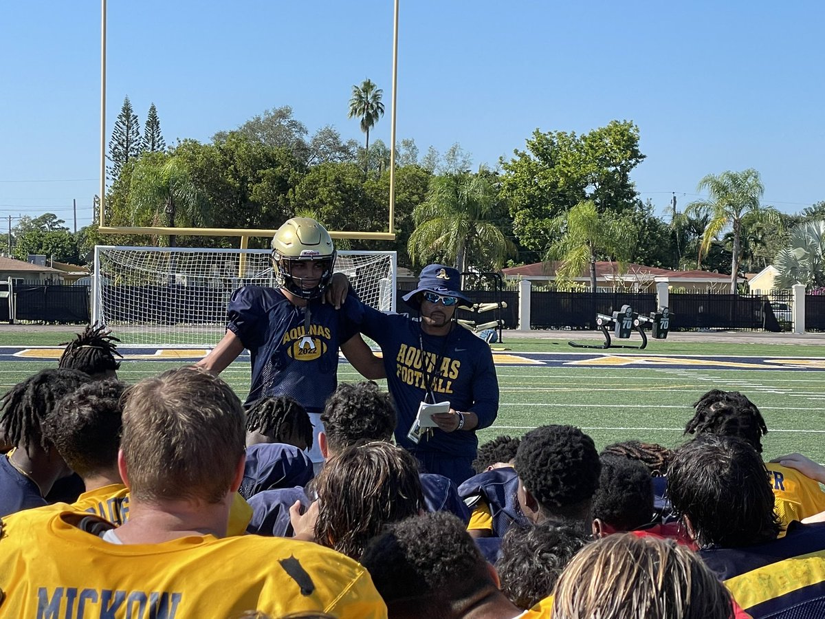 🔹🔸 Focus on the little things to make sure that we get off to a championship start.🔸🔹
<a href="/JusticeFitzpat1/">Justice Fitzpatrick</a> 

#GoldBlooded 
#ChurchGang
#YouGoWeGo 
<a href="/CoachHarriott/">Roger Harriott</a>