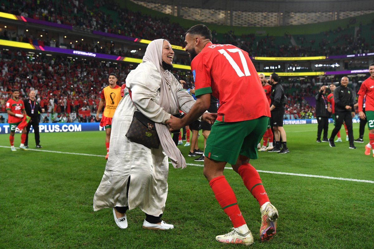 AweResearch's tweet photo. وداعا البرتغال، أسود الأطلس تزأر في دور الأربعة. 
كأس العالم يتحدث العربية. 

#المغرب_البرتغال https://t.co/mOsdsGh8We