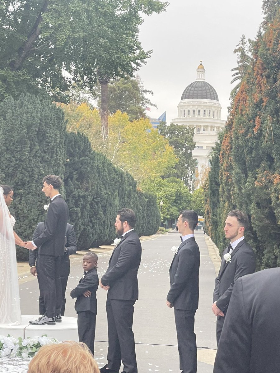 Camden_Wikler's tweet photo. Haven’t posted on here in forever but here’s some pics from my brothers wedding!!! https://t.co/p0S5kne6fU