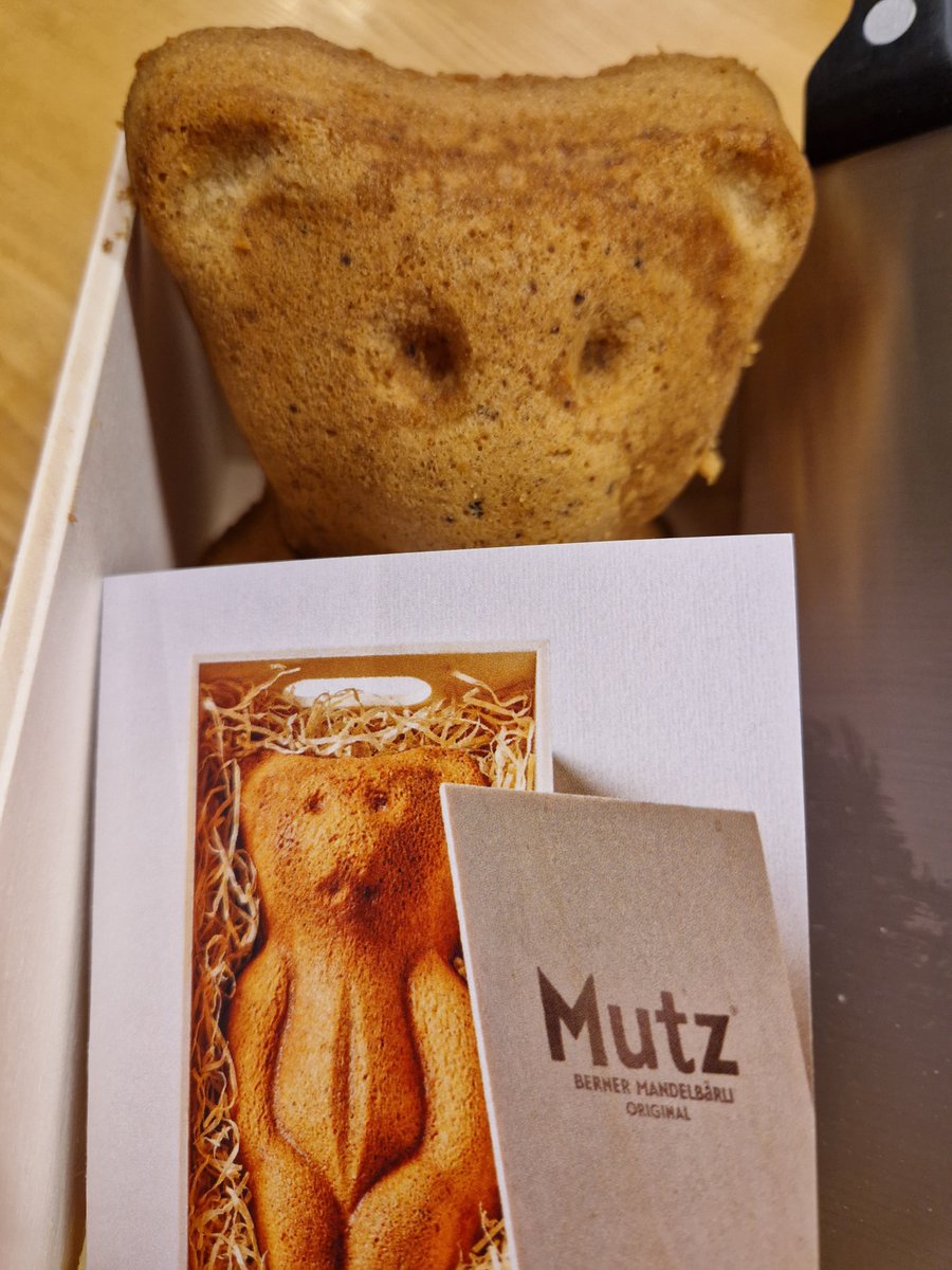 stammthom's tweet photo. Bär erlegt! #mutz #mandelbärli
😊😊😊 Berner Mandelbärli. Ein Leckerbissen. https://t.co/7vgYdgY1N7
