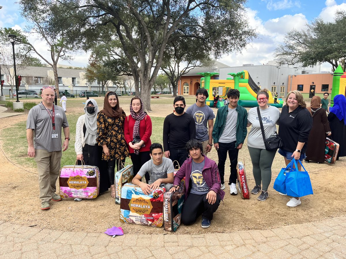 MSuccessHTX's tweet image. Excited for a day filled with learning and empowerment @HISD2College #Amaanah