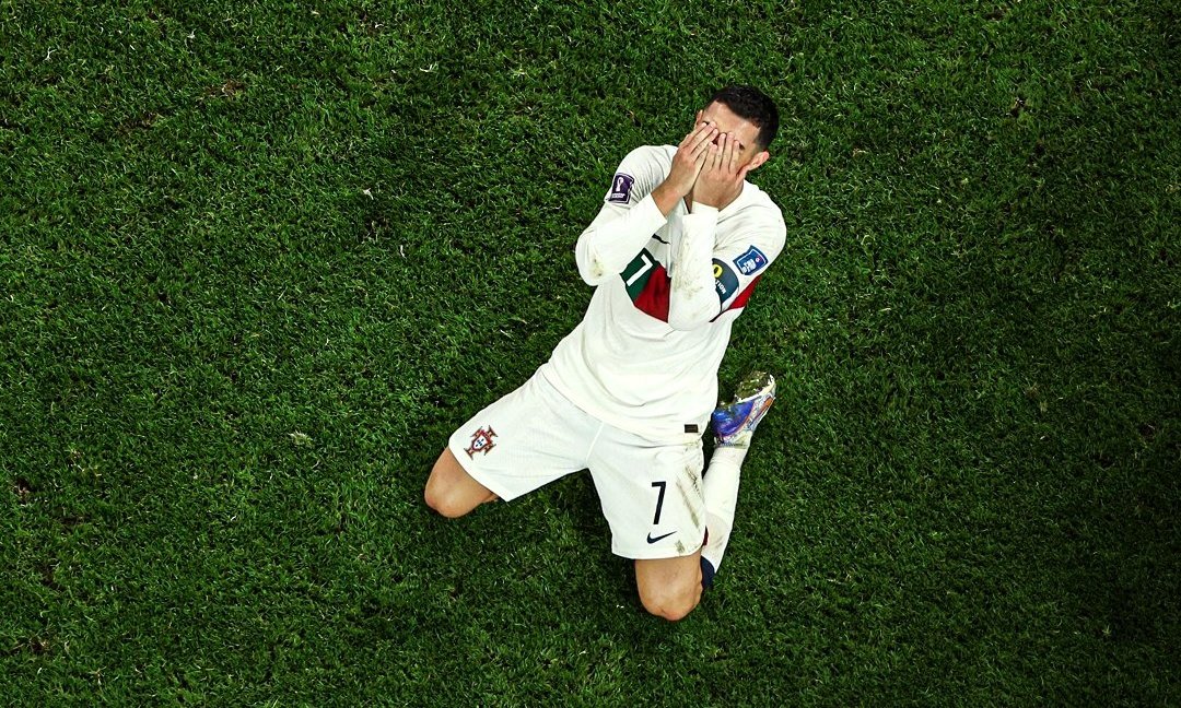 sichelsa's tweet photo. Cristiano Ronaldo ve Neymar Jr 2 günde yaşlandım sayenizde dünya kupasının zerre zevki kalmadı https://t.co/ZLrgfOVIee