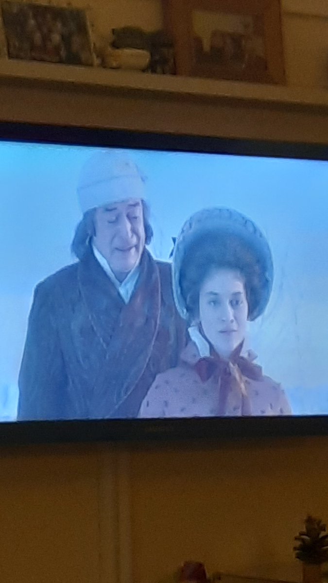 CatrionaChild's tweet photo. So many reasons why this song should never have been cut from The Muppet Christmas Carol. Michael Caine being utterly brilliant in it being one of them. #muppetchristmascarol #muppets #michaelcaine #whenloveisgone https://t.co/4cV88oFh1X