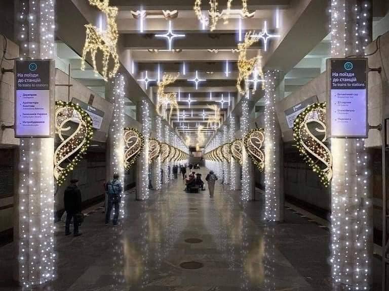 IuliiaMendel's tweet photo. Russia won’t steal Christmas from Ukrainians. The major Christmas tree in Kharkiv is in a metro station! https://t.co/0psC1zwusJ
