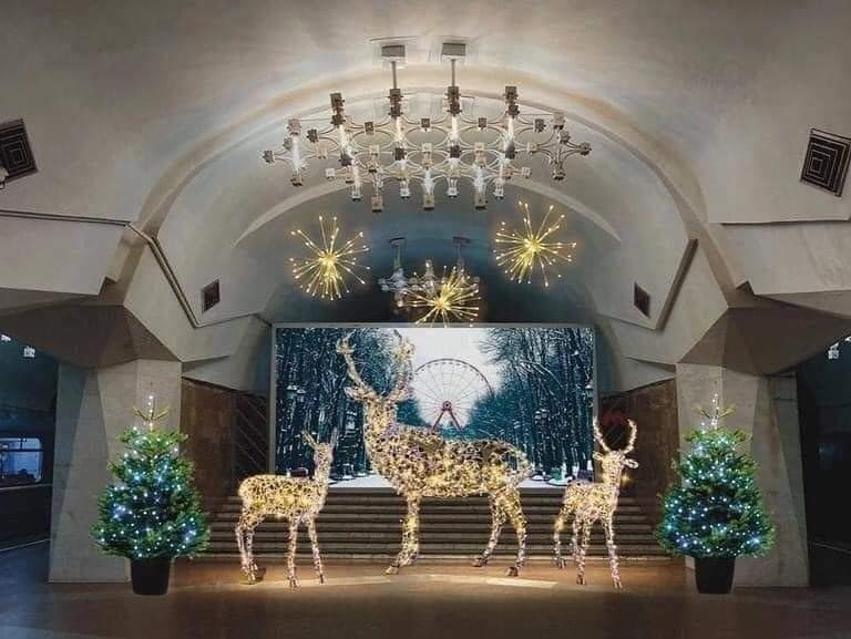 Russia won’t steal Christmas from Ukrainians. The major Christmas tree in Kharkiv is in a metro station!
