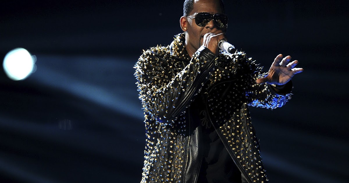 BHRHollyWoodRep's tweet photo. THE NEW R.KELLY ALBUM WAS BOOTLEG &amp; REMOVE FROM MULTIPLE ONLINE MUSIC STORES OUTLETS UNDER INVESTIGATION 
https://t.co/q7SGDSOHpa https://t.co/OR1VMFO8Rg