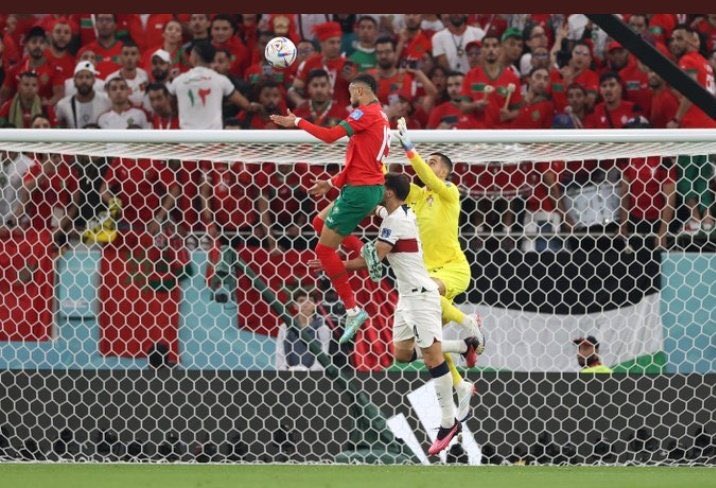 awad_subran's tweet photo. #المغرب_البرتغال
يوسف النصيري طلع كرستيانو وكسر رقم إحدى قفزاته الشهيرة مع المنتخب
قفزة يوسف النصيري : 2.78
قفزة كريستيانو          : 258
قفزة يوسف النصيري 2018 أمام أسبانيا 2.74 https://t.co/EYLKtadrcG