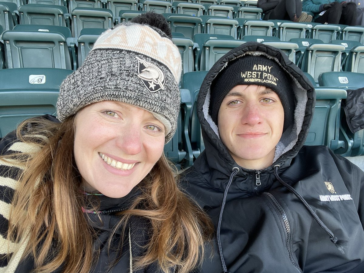 MrsJessicaNolan's tweet photo. #ARMYNAVY https://t.co/AseYTlD72M