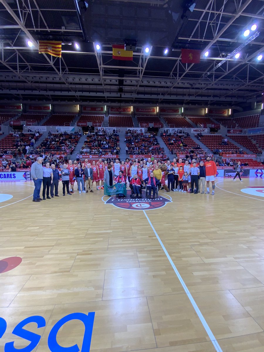 giveandgosport's tweet photo. Fin del partido de LEYENDAS 💪🏼🏀🔥
@CasademontZGZ @_ARAELA_ #FADEMA https://t.co/EPol3lPdo8
