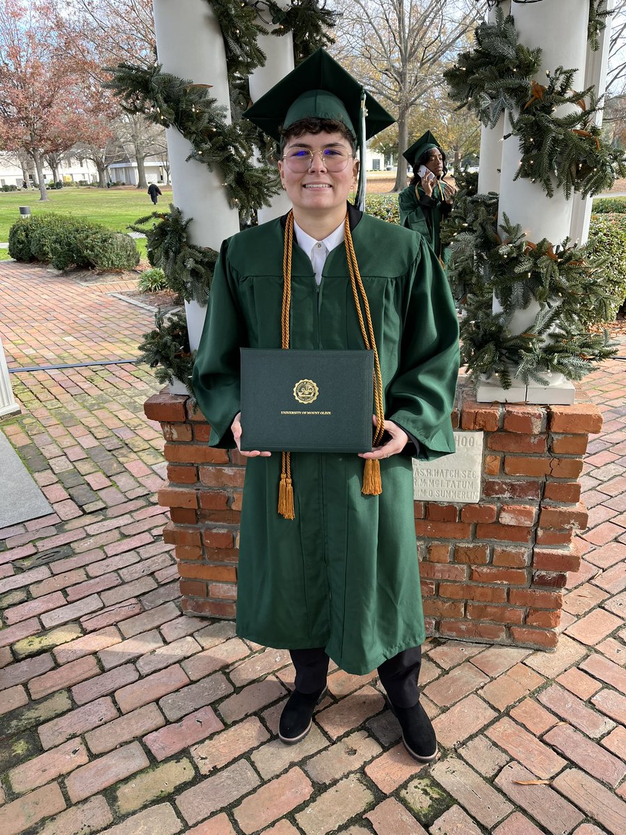 UMO Women’s Soccer (@umo_w_soccer) on Twitter photo Congrats to our {Captain} graduate! 🎓🎉
We are so proud of you and wish you nothing but the best in the future 💚
#umoalumni ⚔️ <a href="/mgaiffas/">Maelwenn Gaiffas</a> Congrats to our {Captain} graduate! 🎓🎉
We are so proud of you and wish you nothing but the best in the future 💚
#umoalumni ⚔️ <a href="/mgaiffas/">Maelwenn Gaiffas</a>