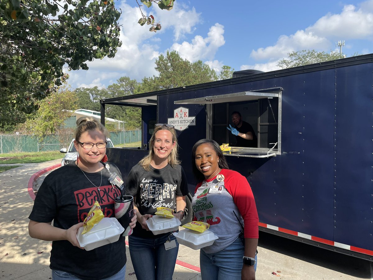 BlackBearkats's tweet photo. Thank you to Andy’s Kitchen food truck for serving us a delicious lunch today! We loved it! https://t.co/6DkBWS26N4
