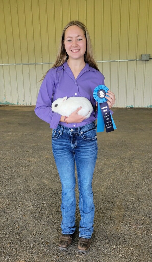 Congratulations to FFA member Jessica Skelton. She won best in breed at the blooming Grove jackpot show. Way to go!!!! <a href="/Tasha_Smith78/">Tasha Smith</a> <a href="/ConroeHSCISD/">Conroe High School, Conroe ISD</a> <a href="/ConroeHS9/">Conroe High School 9th Grade, Conroe ISD</a> <a href="/Conroe_FFA/">Conroe FFA</a>