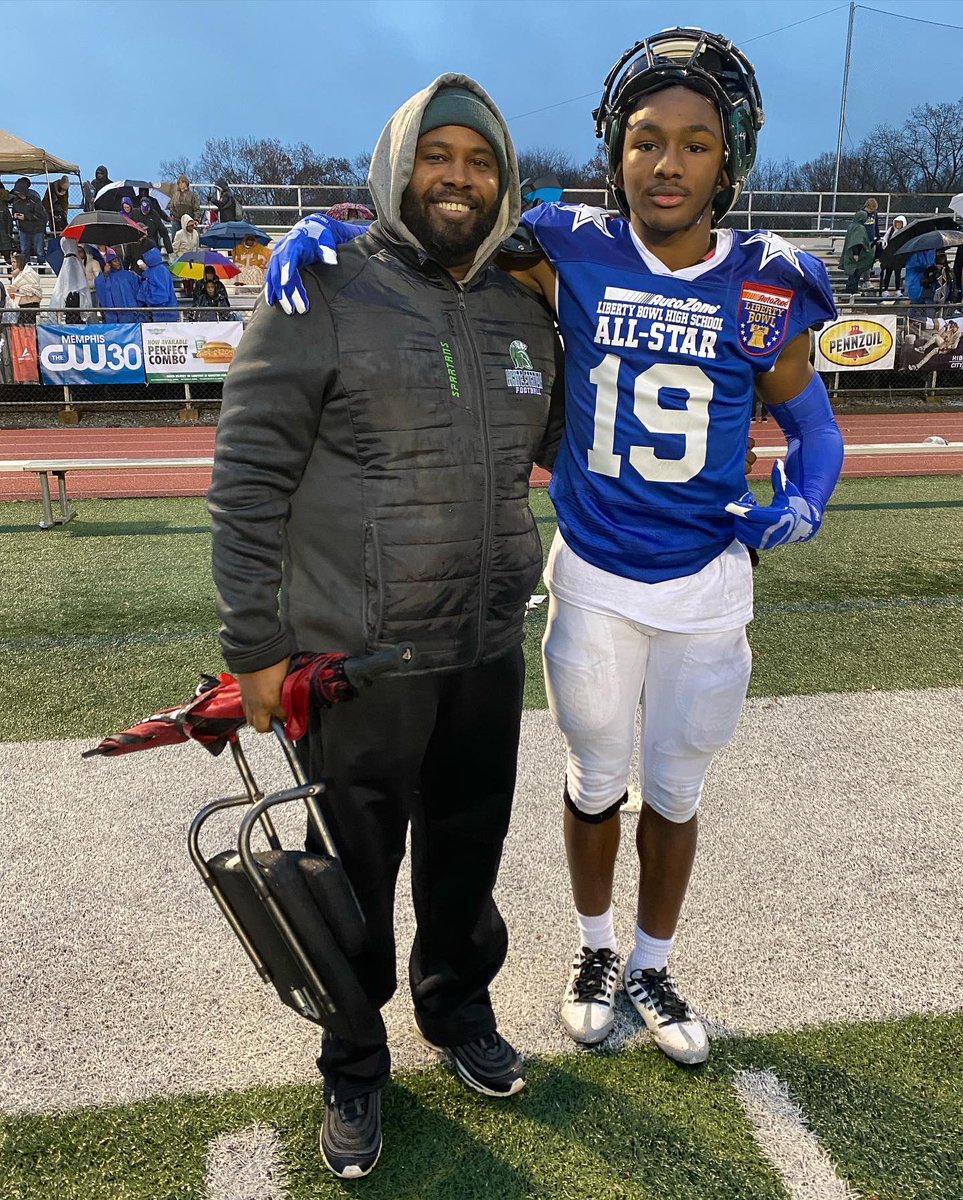 WhiteStationFB's tweet photo. Congratulations to @GregMangle on playing in the 20th annual Liberty Bowl Autozone High School Allstar game today at MUS. Greg was the only Spartan representative in the game this afternoon.
#OnwardSpartans #GoSpartansGo https://t.co/41dOeDQKTe