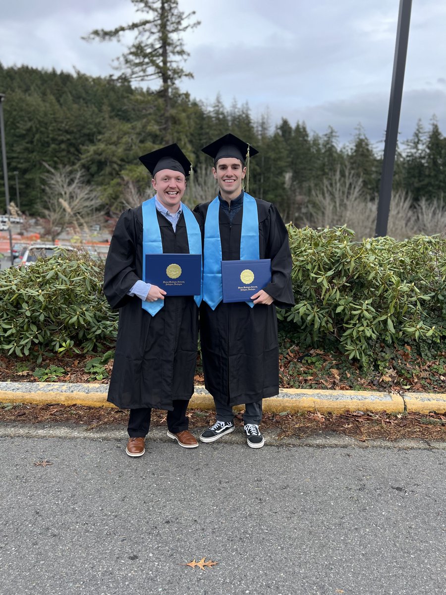 WWUAthletics's tweet photo. Congratulations to #WWUGrad Dakota Stamnes & Teagan Eldridge of the WWU Men's Soccer team on receiving their degrees from WWU today. Two outstanding players and student-athletes who are both in the top 10 in program history in games played. #GoViks #NCAAGrad #STUDENTathlete ๐๏ธ https://t.co/aej6ilHzwI