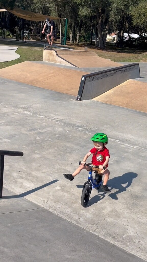DeathonaSunday's tweet photo. Cruisin #bmx #bike #bicycle #stryder #stryderbikes #flbmx #florida @flbmx https://t.co/jpLQrtbbNv