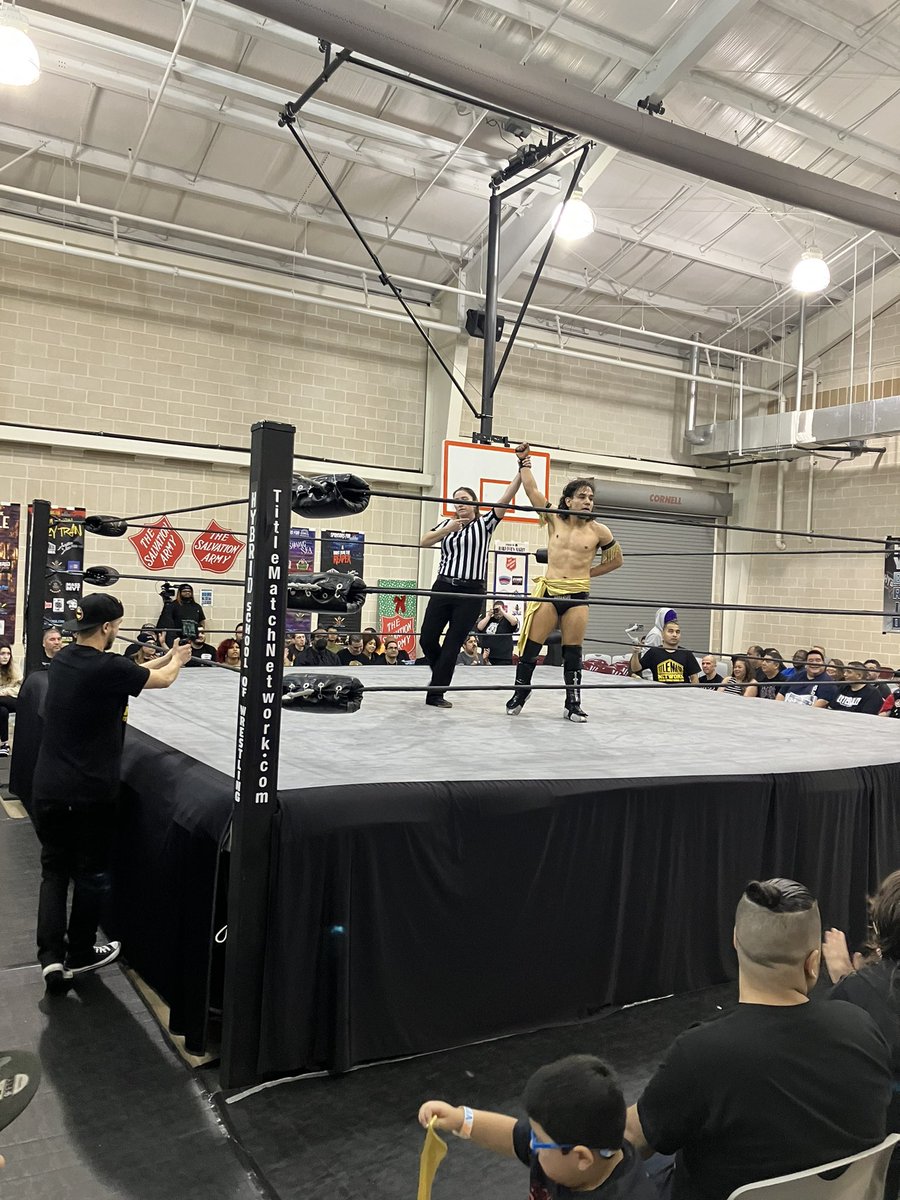 Your Winner <a href="/Diegorenay/">Diego Renay</a> in the #MPWSilverBells2 #preshow #nationsCornerCrüe #NationsCornerOnLocation