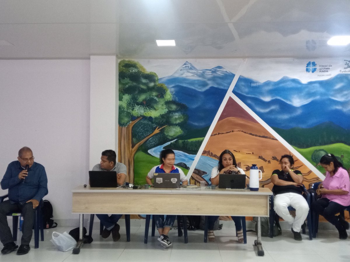 BeatrizGdelcamp's tweet photo. En Saravena, @espaciopazencol acompañando a la @fdhjoelsierra en la presentación del Informe anual de DDHH, la defensa de la vida y el territorio presentes. @WeEffectLA @FLMColombia @ForumCivLAC @ComisionadoPaz @onucolombia https://t.co/JBHqeYkcOk
