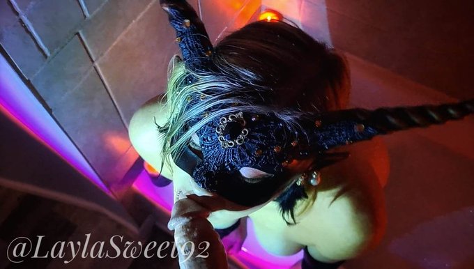 Layla Sweet’s pics and videos