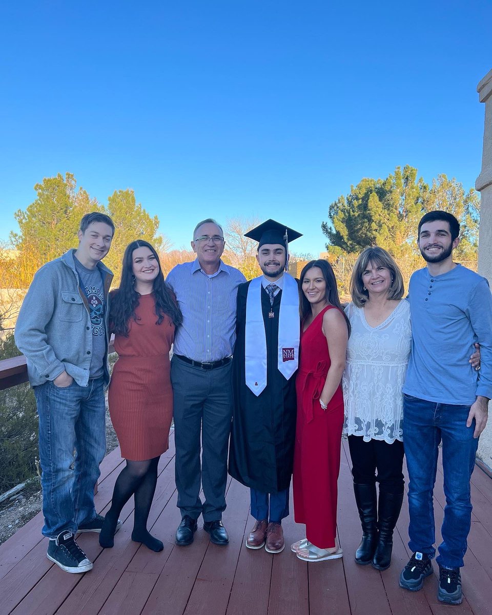 CoachFloLRU's tweet photo. Grad man 👨🏻‍🎓 #CO2022 https://t.co/ANErI8YpEp