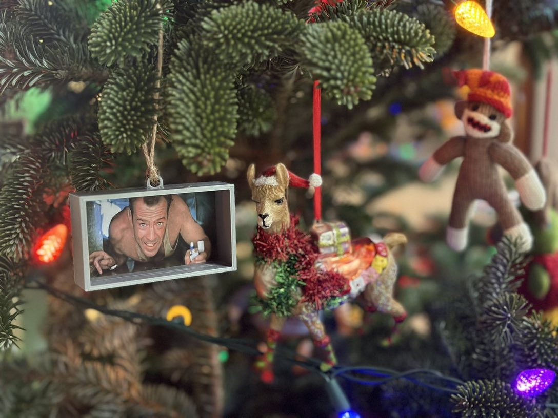 Roy Hinkley tweet media