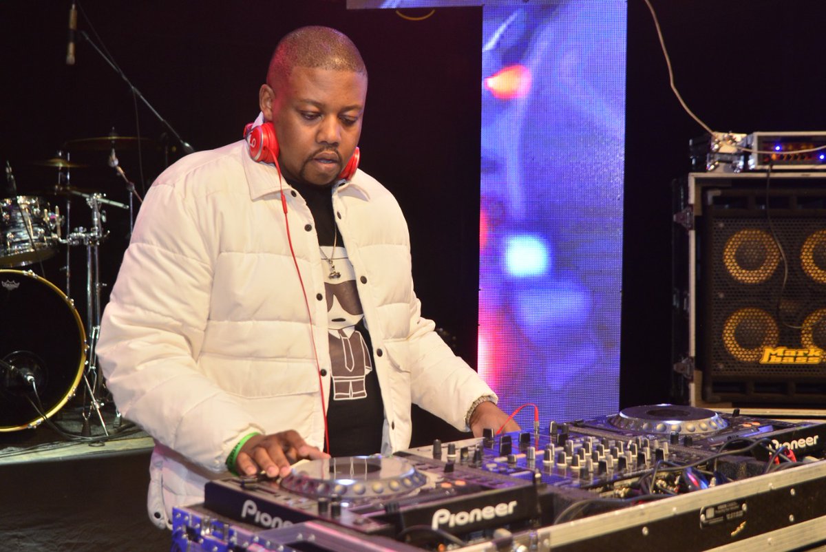 We still at it

#MapungubweArtsFest #MapungubweFest2022