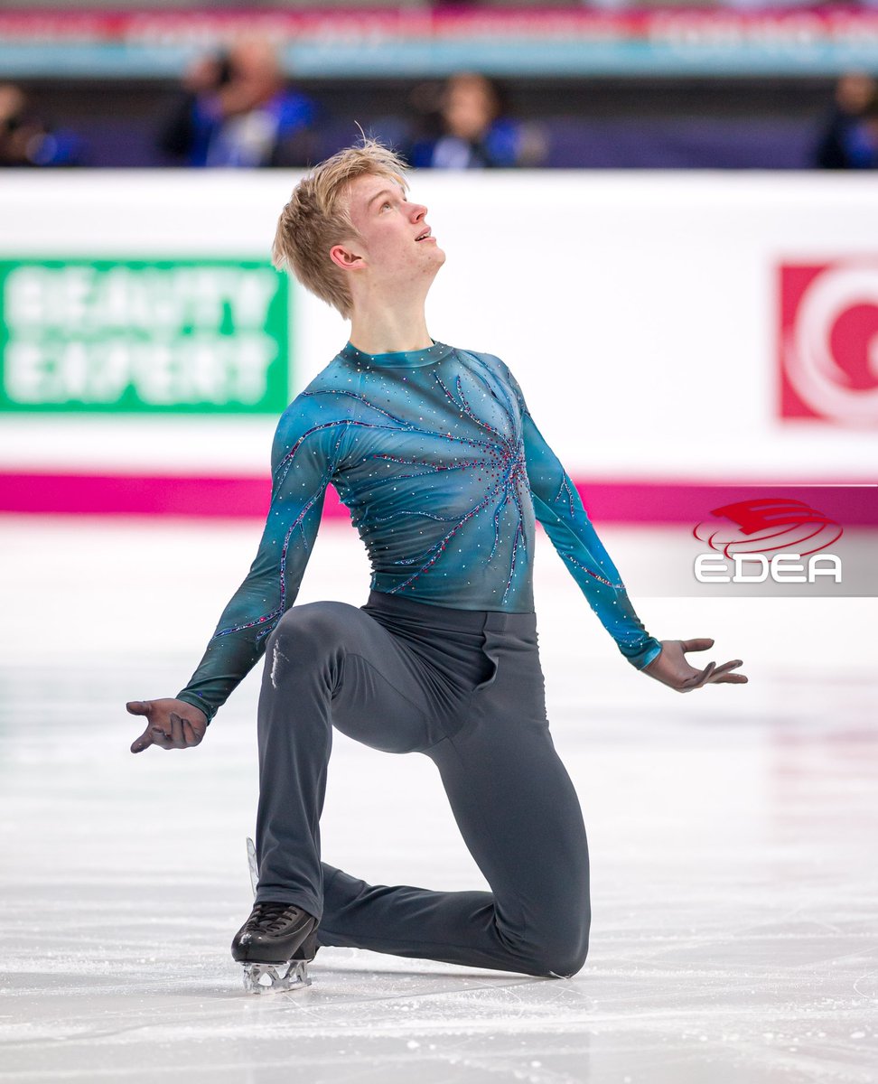 edeaskates's tweet image. ISU Grand Prix Final 2022/23 - Senior Men  ⁠
Good job #edeafamily!👏🏽👏🏽
5 Kao MIURA 🇯🇵⁠
6 Daniel Grassl 🇮🇹⁠
.⁠
.⁠
.⁠
#edeaskates #GPFinal22 #GPFTorino2022 #FigureSkating #MadeOfStars #GPFigure #JGPFigure #iceskating #homeofchampions #edeaicefly #edeapiano