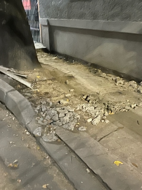 2012i8's tweet photo. @mauriciotabe @AlcaldiaMHmx 🤔
Calles  con  escombro ,basura  ,banquetas  destruidas  y exceso de  polvo  toda la  cuadra 
  Urge  limpieza  con🌊🌊🌊
@EscandonUnido 😷
General  Francisco  Murguia
Entre  Marti  y  Progreso https://t.co/XDBBoMey6s