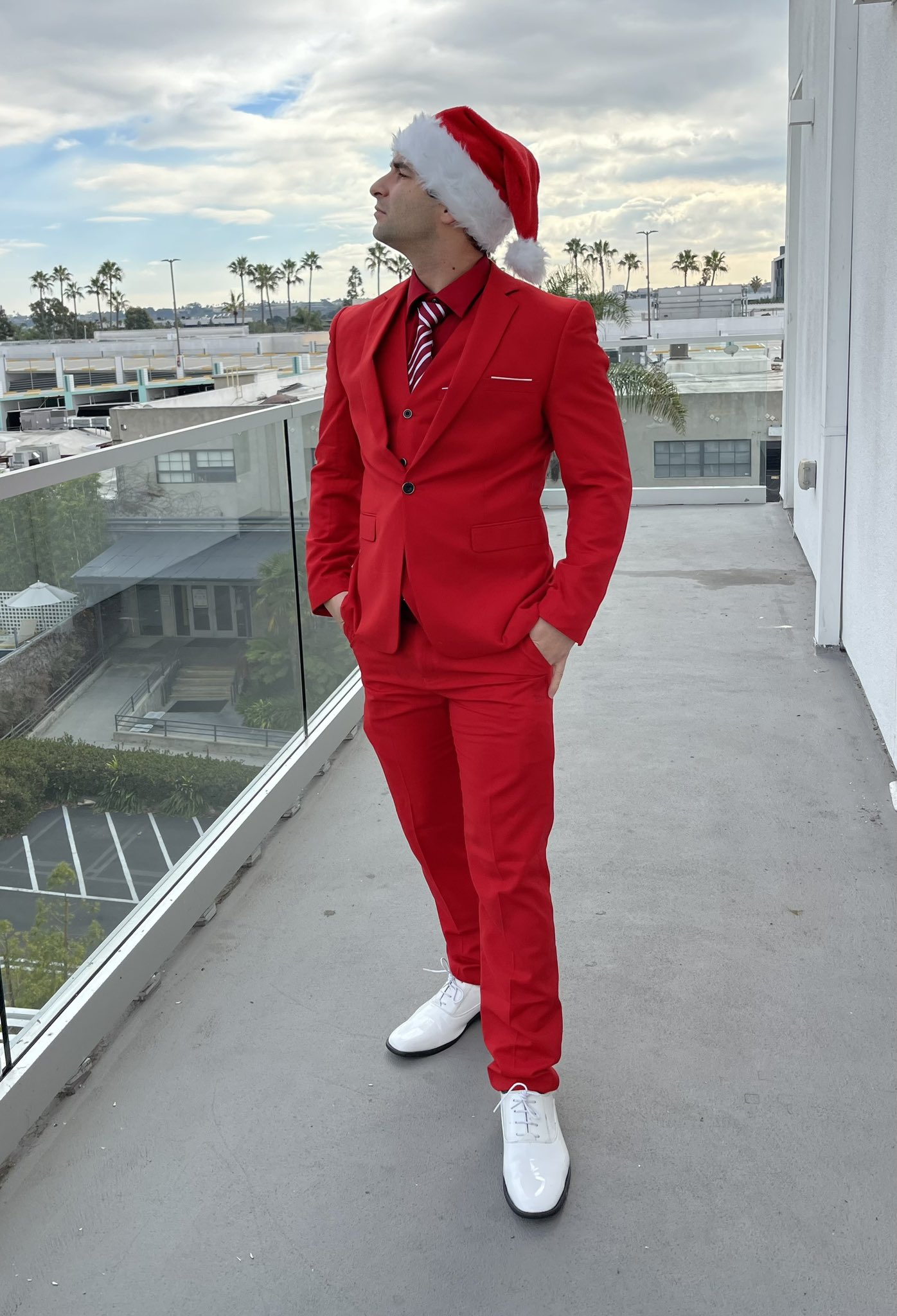 Ready to go for SantaCon LA @lasanta https://t.co/p1LNpaSqTx
