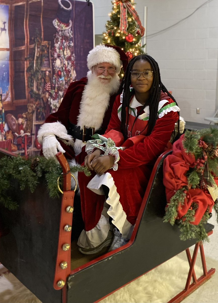 BetaRsms's tweet photo. Santa's Sleigh @RSELions. @RSMSKNIGHTS @nationalbeta @rucoschools https://t.co/Ty5PjQfYZT