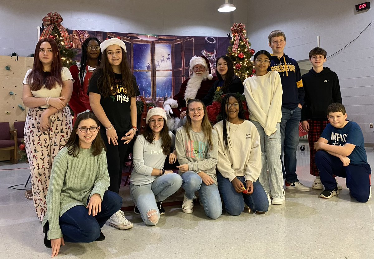 BetaRsms's tweet photo. Santa's Sleigh @RSELions. @RSMSKNIGHTS @nationalbeta @rucoschools https://t.co/Ty5PjQfYZT