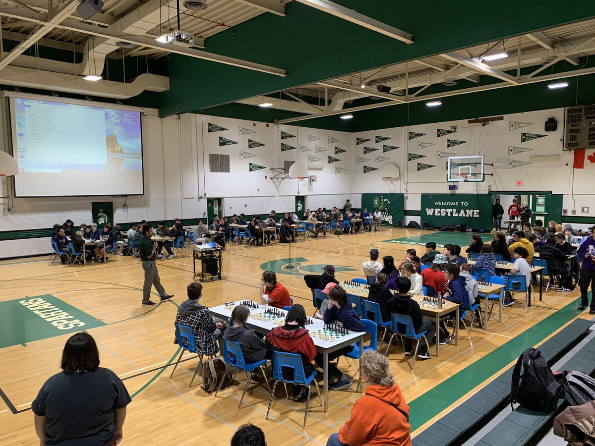 CalfordMath's tweet photo. What an amazing team chess tournament on Friday!  Thanks for hosting, Westlane! @EastdaleWelland @spartannation_ @dsbn @CalfordMath https://t.co/eDCGfPnNhb
