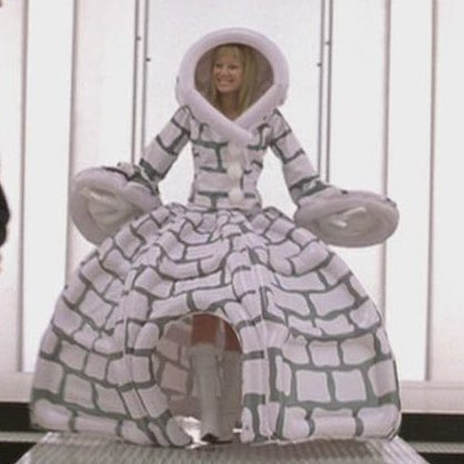 slayycoulee's tweet image. I can’t believe no one has recreated this iconic Lizzie McGuire look on drag race