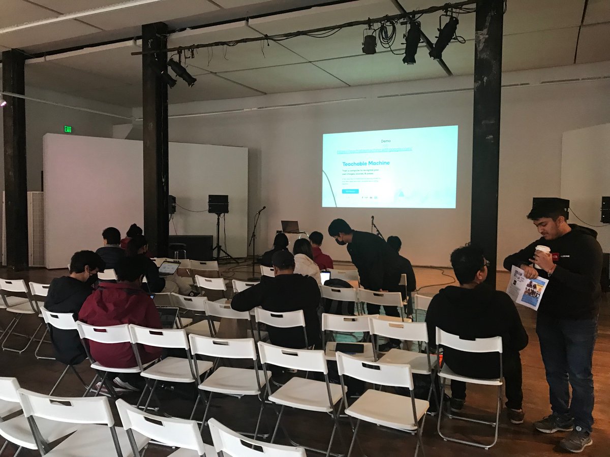 ttsf_ryan's tweet photo. 2022 TeenTechSF Global Youth Summit Workshops on Google Teachable Machine and Arduinos are happening NOW!
#TTSFGYS #stem #coding #workshops https://t.co/hQFcyYEyog