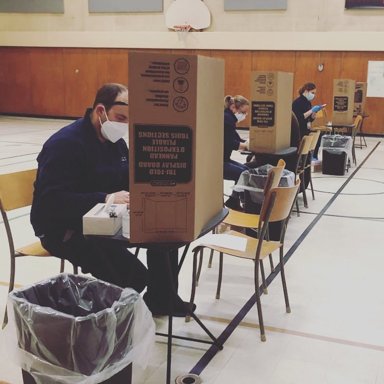 All set up to give flu shots at Joe Howe school for students, staff and families. Thanks to PRAXES staff and volunteers for providing this valuable service to our community.