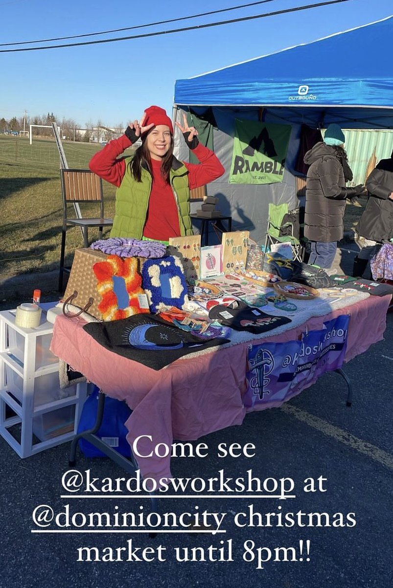 KardosWorkshop's tweet photo. At @dominioncitybc until 8pm. ✨ 

#craftmarket #christmasmarket #ottawa #craftbeet https://t.co/chlG6DtzOW