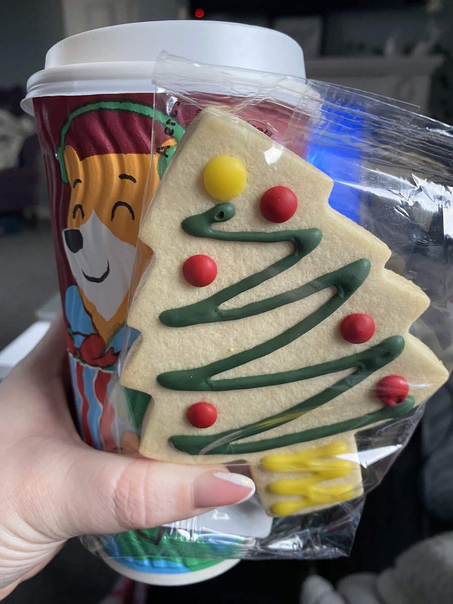 JulieMcDougal13's tweet photo. A coffee and shortbread to celebrate another essay submitted. #coffee #costacoffee #essay #University #modulecomplete https://t.co/AaZmSm1ZvM
