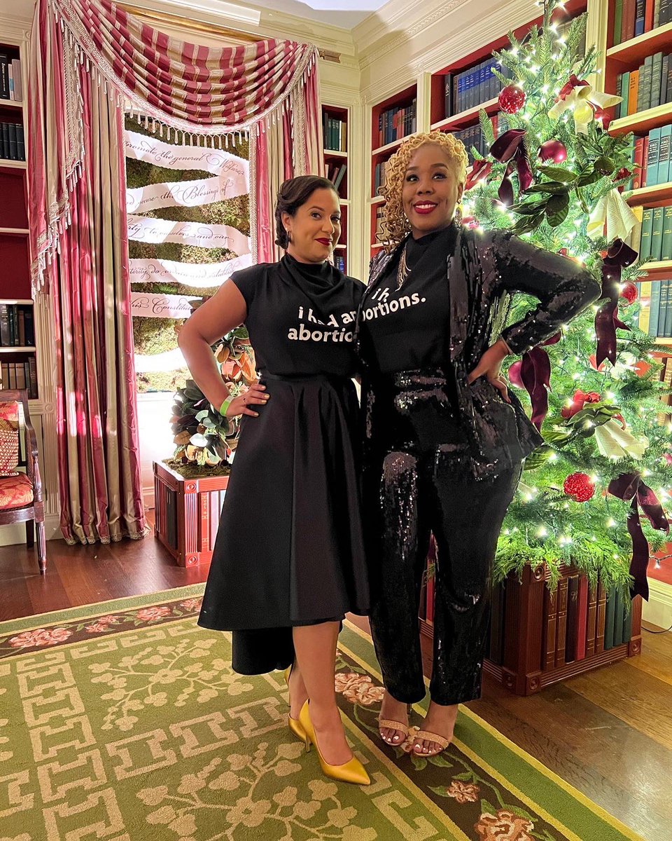 AbortionStories's tweet photo. ICYMI: They let We Testify into the White House 🤩@RBraceySherman & @abortiondiva came to ✨stunt and shine✨ in the glamorous versions of our staff uniform.
People of color who have abortions deserve to be in every space where decisions are being made. #ThisIsWhyWeTestify 💛 https://t.co/PPup1VAyPY