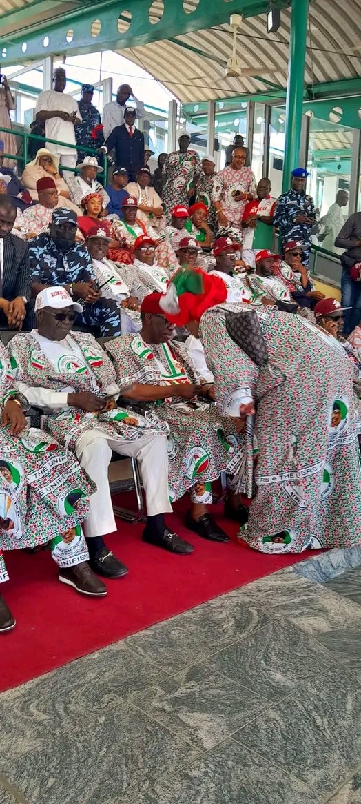 Barhas59596600's tweet photo. "What 'll be more encouraging than seeing the Presidential Candidate of our Party Atiku Abubakar  appreciating the efforts put in by myself and the entire directorates for decorating him and other top leaders of our party with customized Wristwatch designed by us"
 @SenBaraka https://t.co/nMcayW0RuH