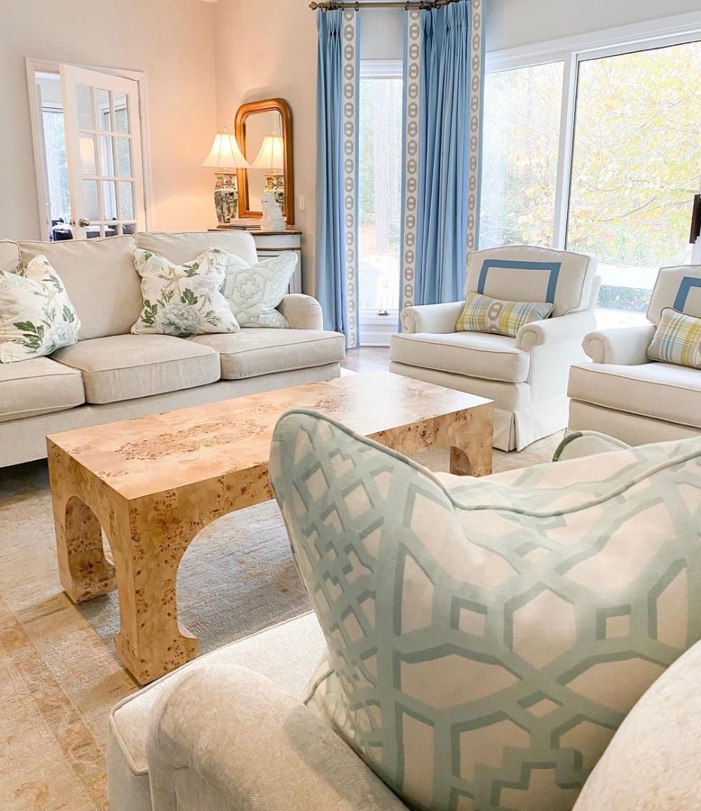 WorldsAway1's tweet photo. An elegant chow foot base and unique grain movement of matte burl wood will bring crisp, clean lines to your living space. Our Nicola pagoda cocktail table is simply gorgeous from every angle!
https://t.co/XyL3HCImw5
Nichole Turner Blough
#WorldsAway https://t.co/T4jMpk6qtT