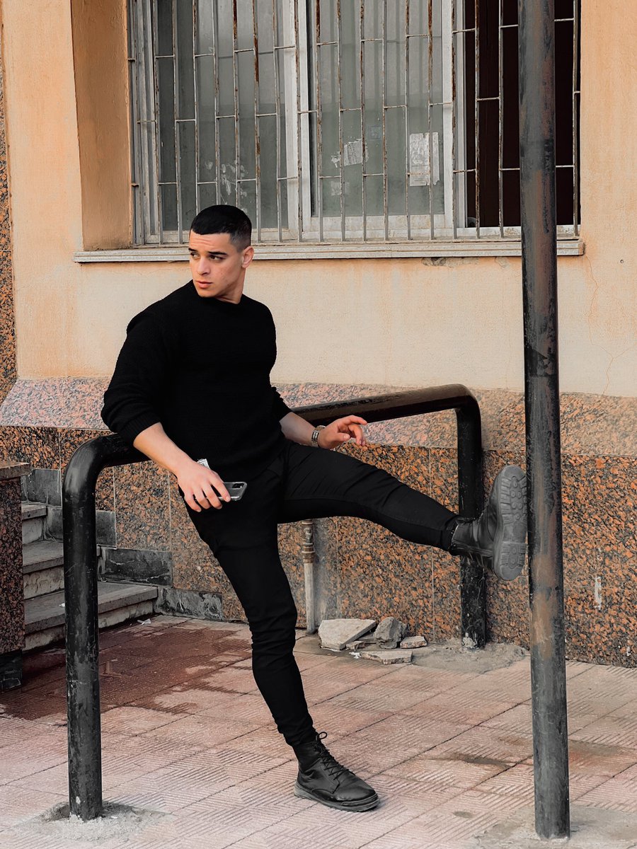 لما تجيلك الفرصه إختار نفسك لأن إللي جاتلهم الفرصه إختاروا نفسهم محدش إختارك .