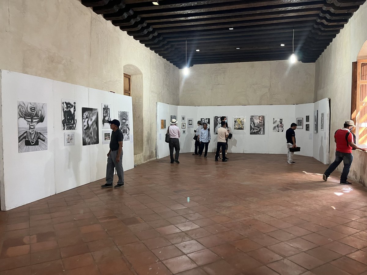 10 de diciembre de 2022.- Está mañana inauguramos la exposición, Impronta femenina de la artista visual Andrea Gómez Meza.

Te invitamos a conocer su obra, en la sala Alejandrino Nandayapa Ralda de este centro cultural, de martes a domingo de 10 a 17 h.

Entrada libre.