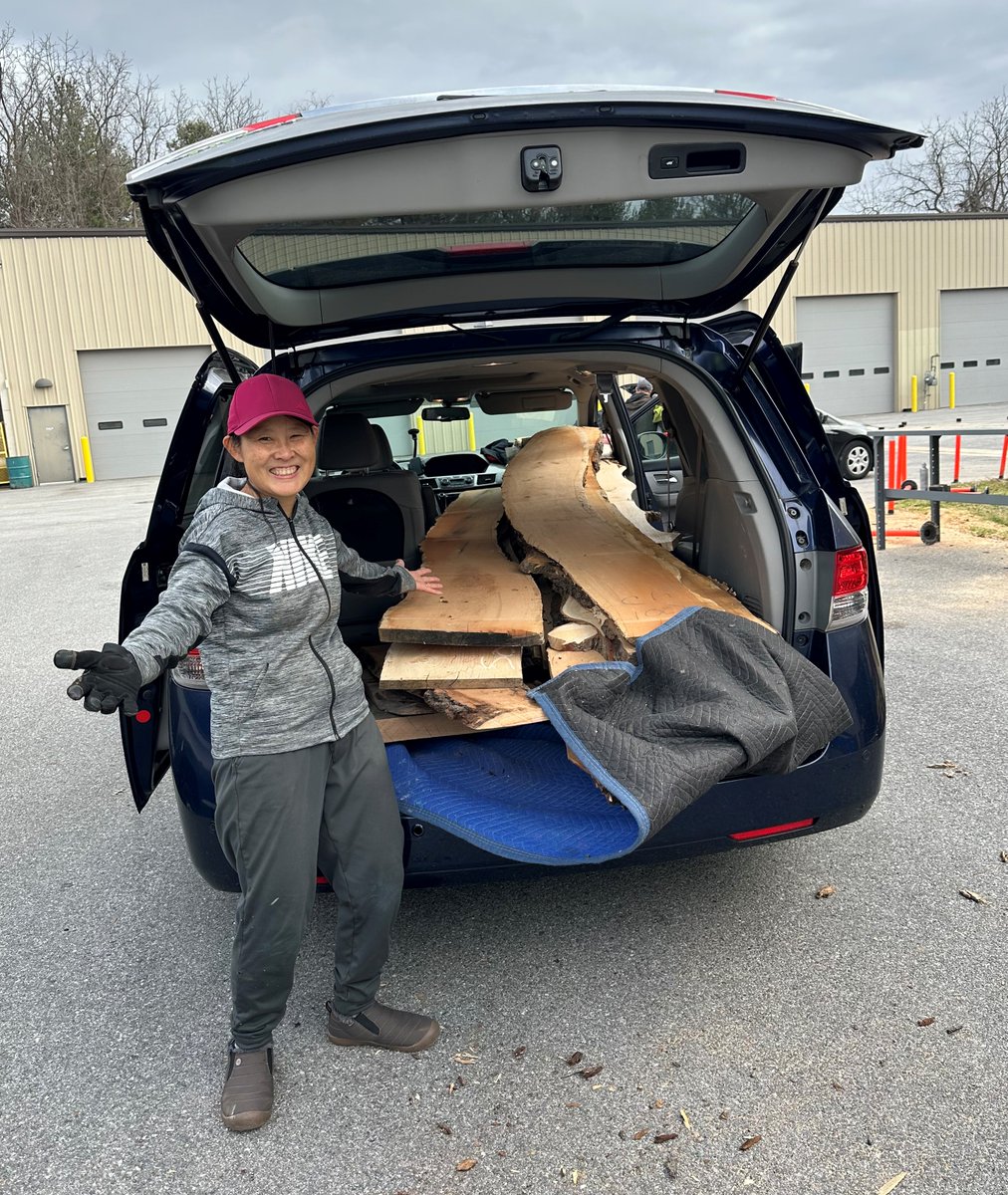 EyeOnSligoCreek's tweet photo. When @MontgomeryParks hosts an urban wood sale, we make a huge pile and figure out if it's going to fit in our van later. Gorgeous wood. Great prices. Mega-friendly staff. We'll take the fallen wood and use it for interior design projects in our home! #Upcycling #interiordesign https://t.co/JrXmFKtSsI
