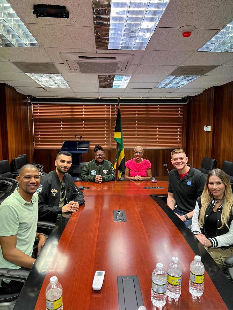 Lee Giat ✈️ tweet media