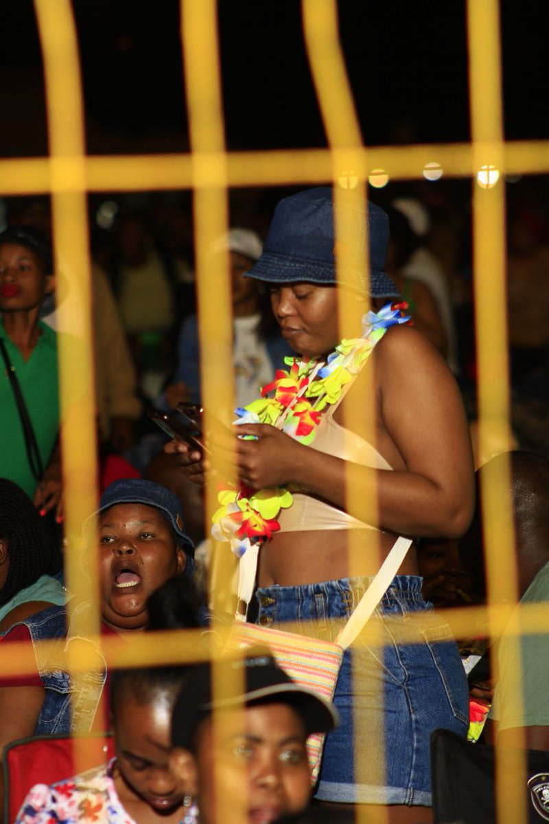 DSACLIMPOPO's tweet photo. Our people enjoying themselves

#MapungubweArtsFest #MapungubweFest2022 https://t.co/oFWWILFvXG
