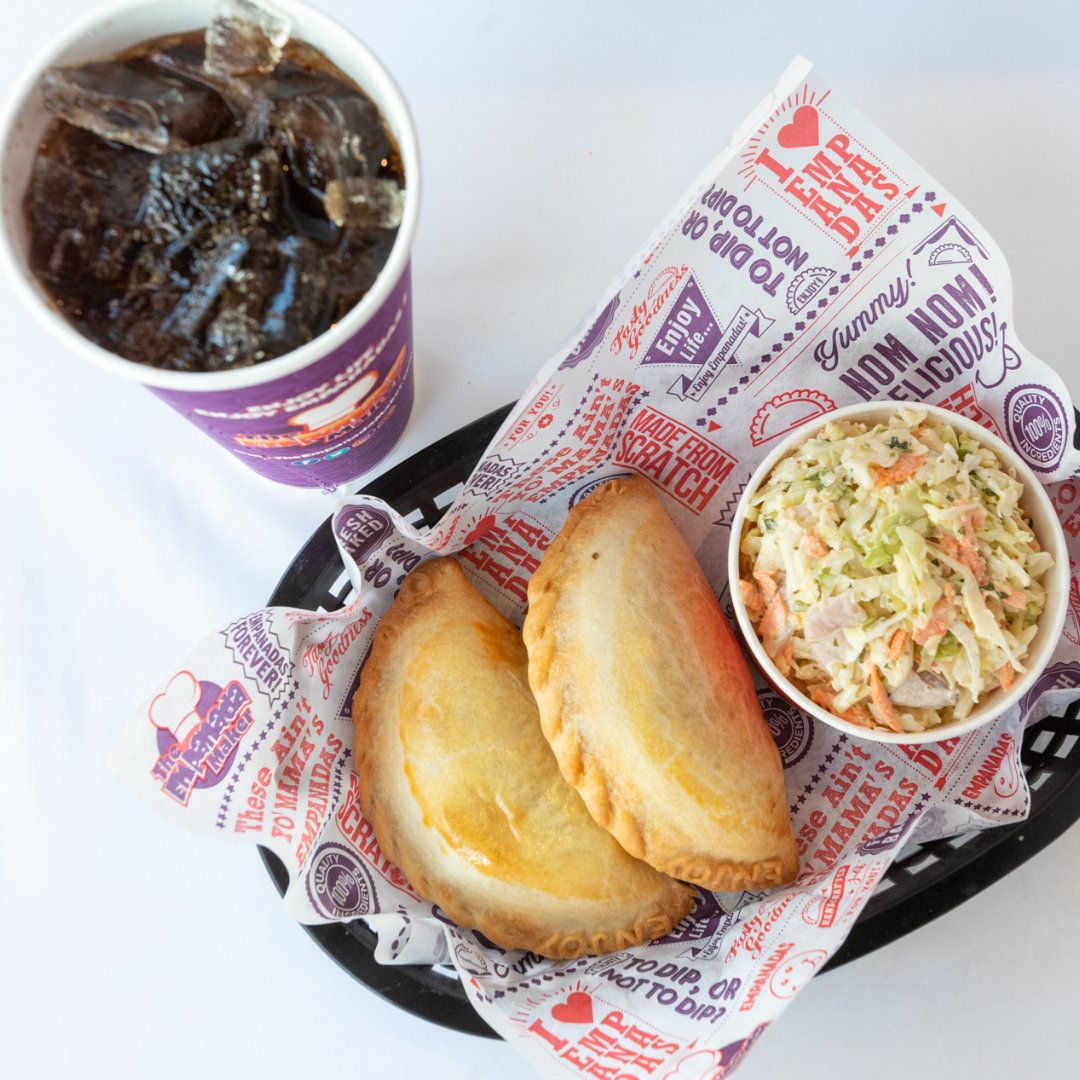 EmpanadaMaker's tweet photo. We just wanted to let you know about our Combo #2 Meal- 2 original empanadas, 1 regular side, and a medium beverage!๐ฅค
#TheEmpanadaMakerCA #MissionViejoCA #CostaMesaCA #EmpanadaMaker #Empanada #EatLocal #ComboMeal https://t.co/L2Oxo4RZyr
